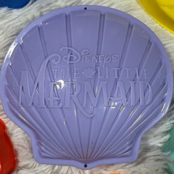 Set of 6 Disney's The Little Mermaid & Finding Nemo Sand Forms Decor - Picture 2 of 9